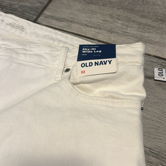 Old Navy Extra Sky-Hi White Denim Wide Leg Crop Fringe plus Jeans Size 22 NWT - Picture 2 of 3